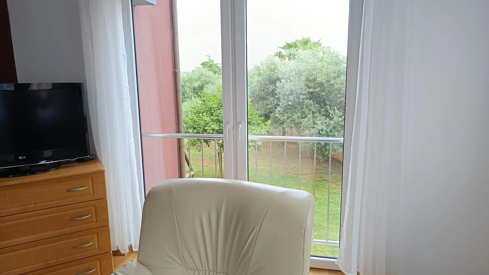 Apartment Ruza 반졸레